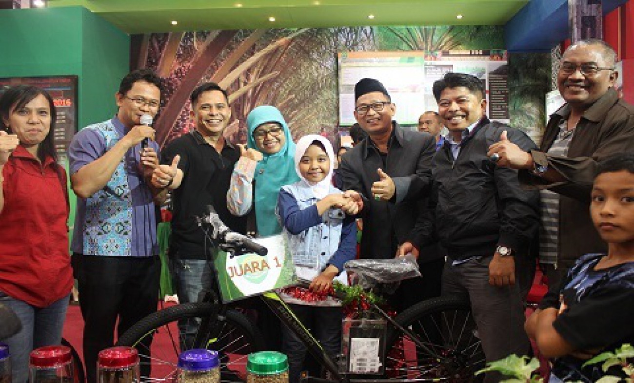 Jumlah Pengunjung Stand Disbun Kaltim Fair 2016 Meningkat