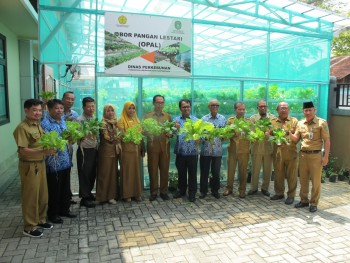 Panen Perdana OPAL Dinas Perkebunan Kukar